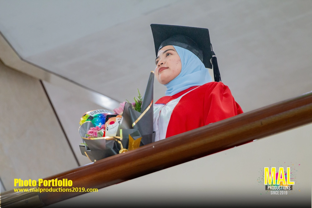 Gaduation Convocation PWTC Family Portfolio MAL 2019 -28.webp